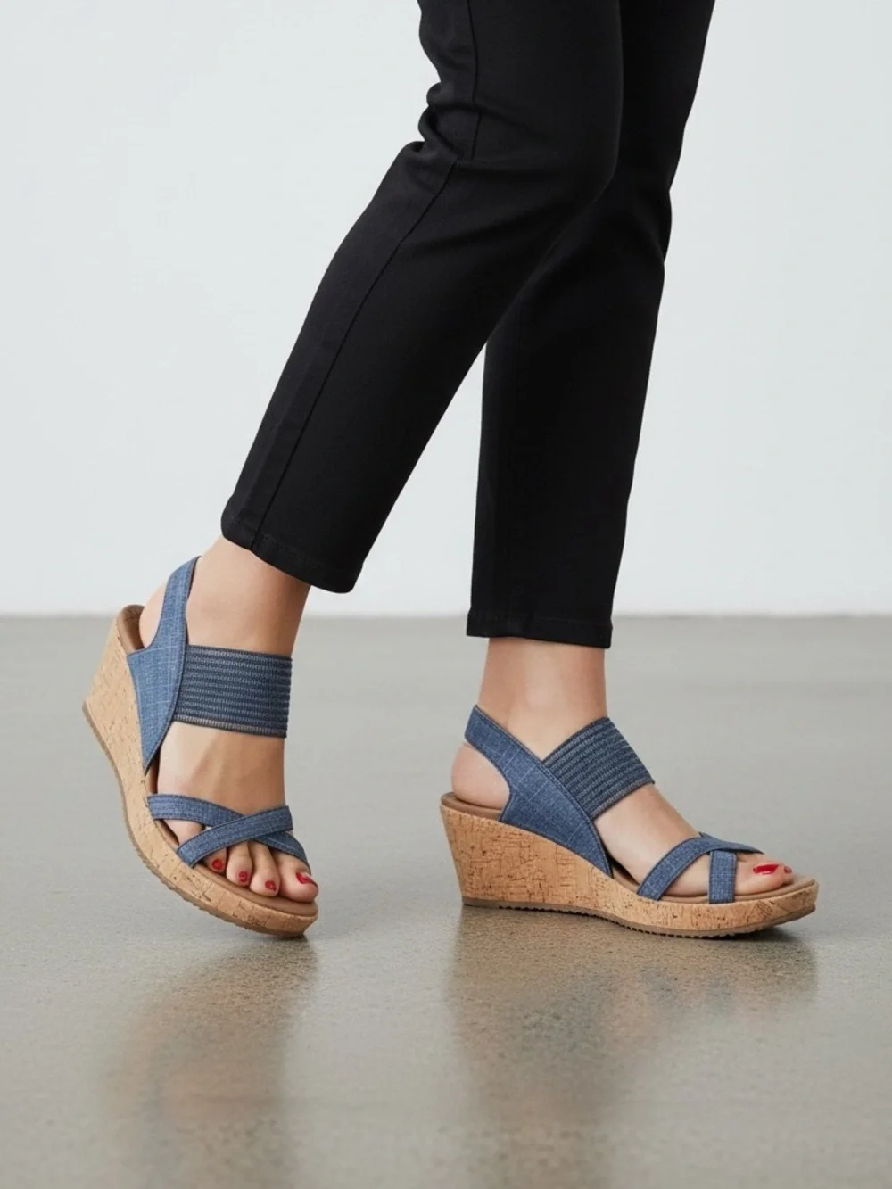 Skechers Beverlee High Tea Navy Wedge Sandals Size 9 Like New